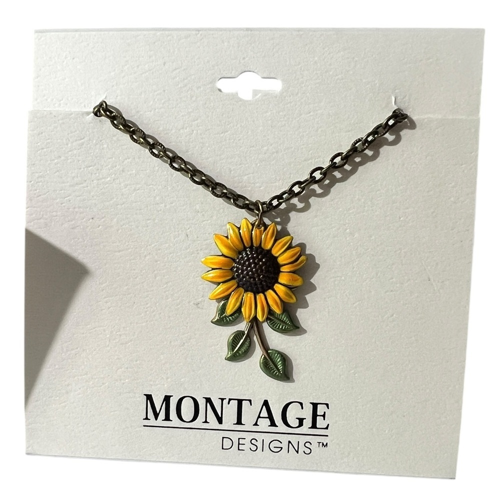 Beautiful Sunflower Pendant Necklace - Picture 3 of 11